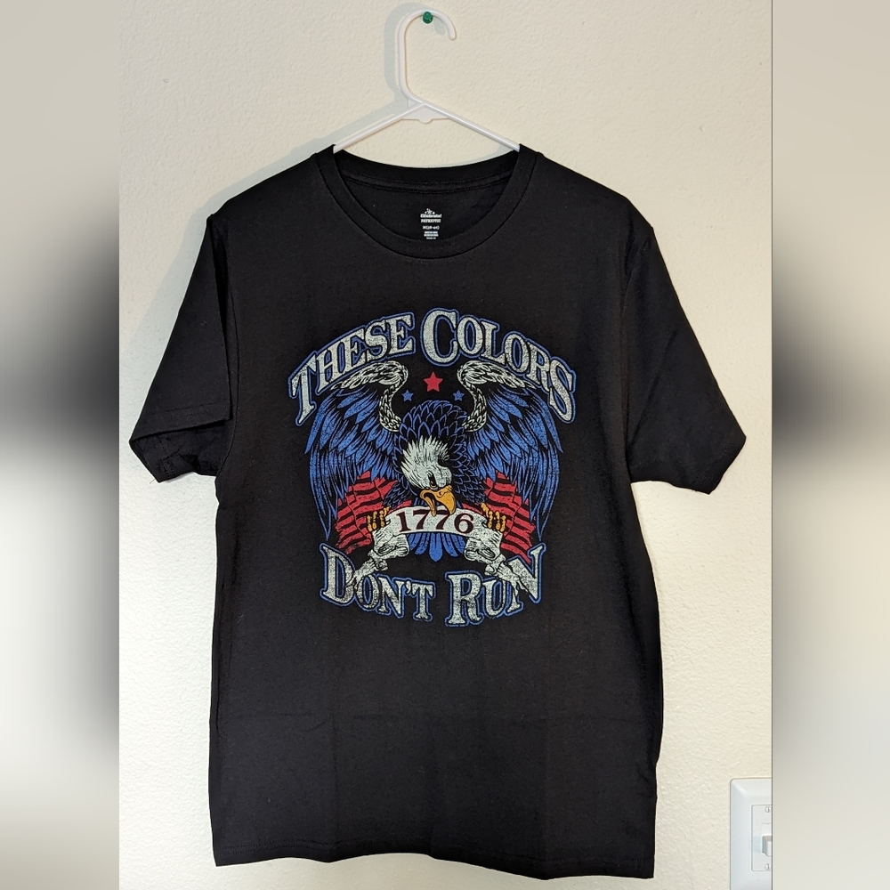 Celebrate Patriotic Size Med Black Tee Unisex These Colors Don't Run NWOT